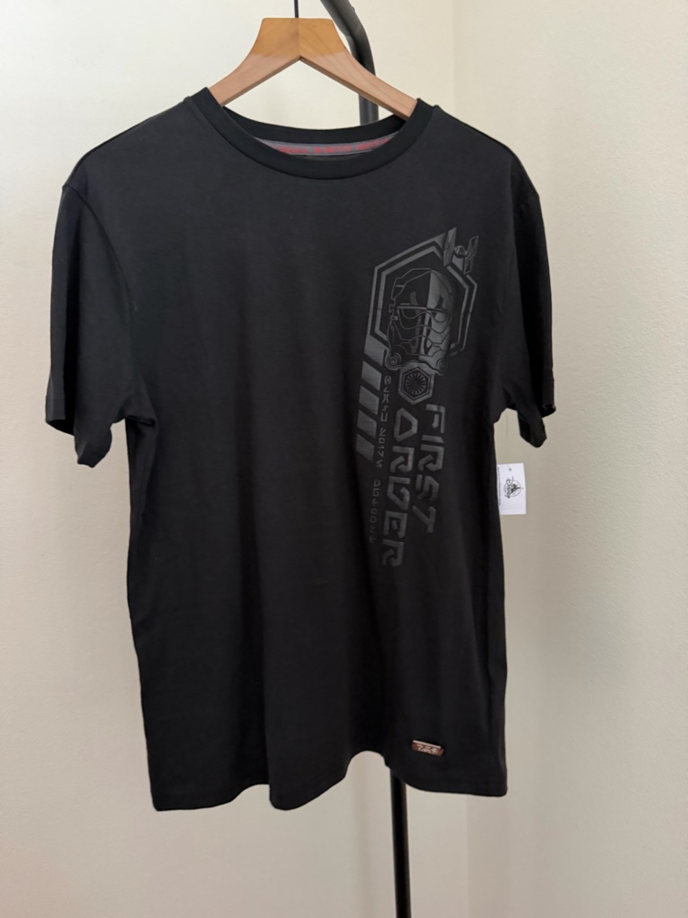 Star Wars Men's Black Short Sleeve Graphic Tee - Picture 2 of 5